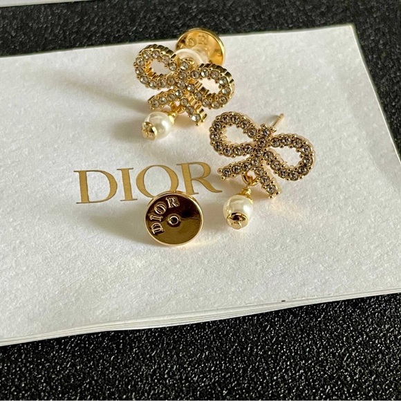 Dior Tribales Gold Pearl Earrings ✨ Classic Elegance - Picture 1 of 6
